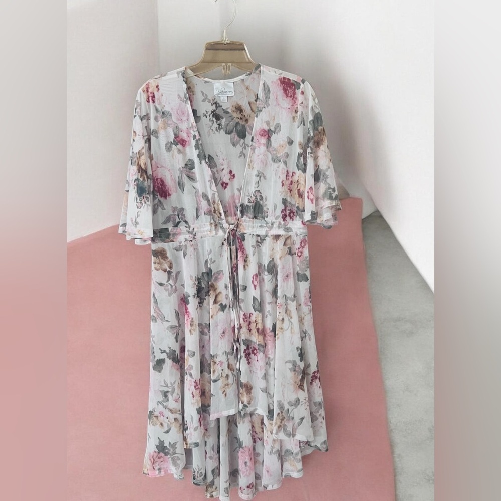 Floral Front Tie Kimono - White and Pink/ Small